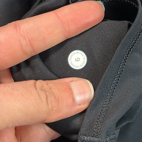 Lululemon Fast And Free Short 10" *Non-Reflective Black - Picture 5 of 6